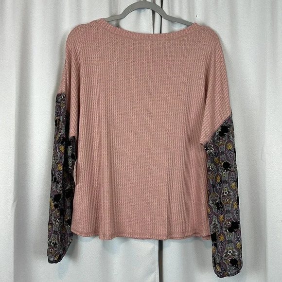 NEW‎ Gypsies & Moondust Print-Sleeve Waffle-Knit Top - Picture 2 of 10